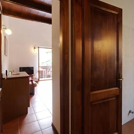 Apartment Ortensia With View And Private Parking Stazzona